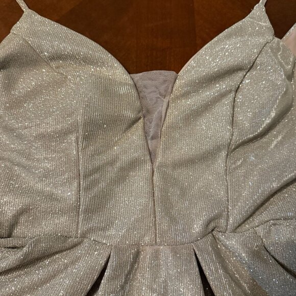 B. Darlin Womens Shimmering Silver Sleeveless Party Dress Size 3/4 - Picture 4 of 12